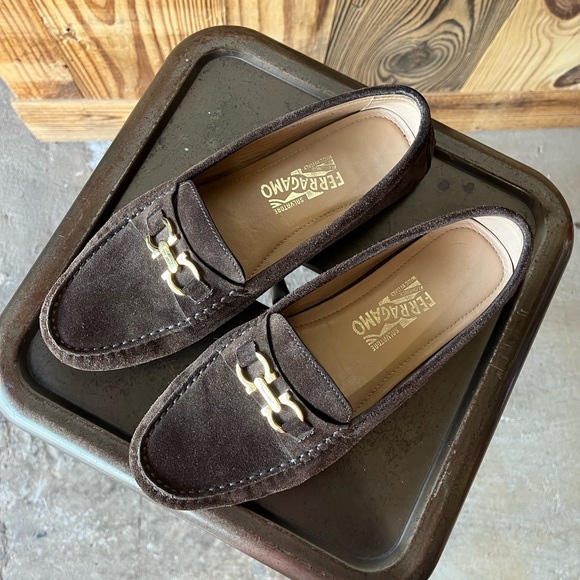 Ferragamo Loafer in Dark Brown Suede - Picture 5 of 7